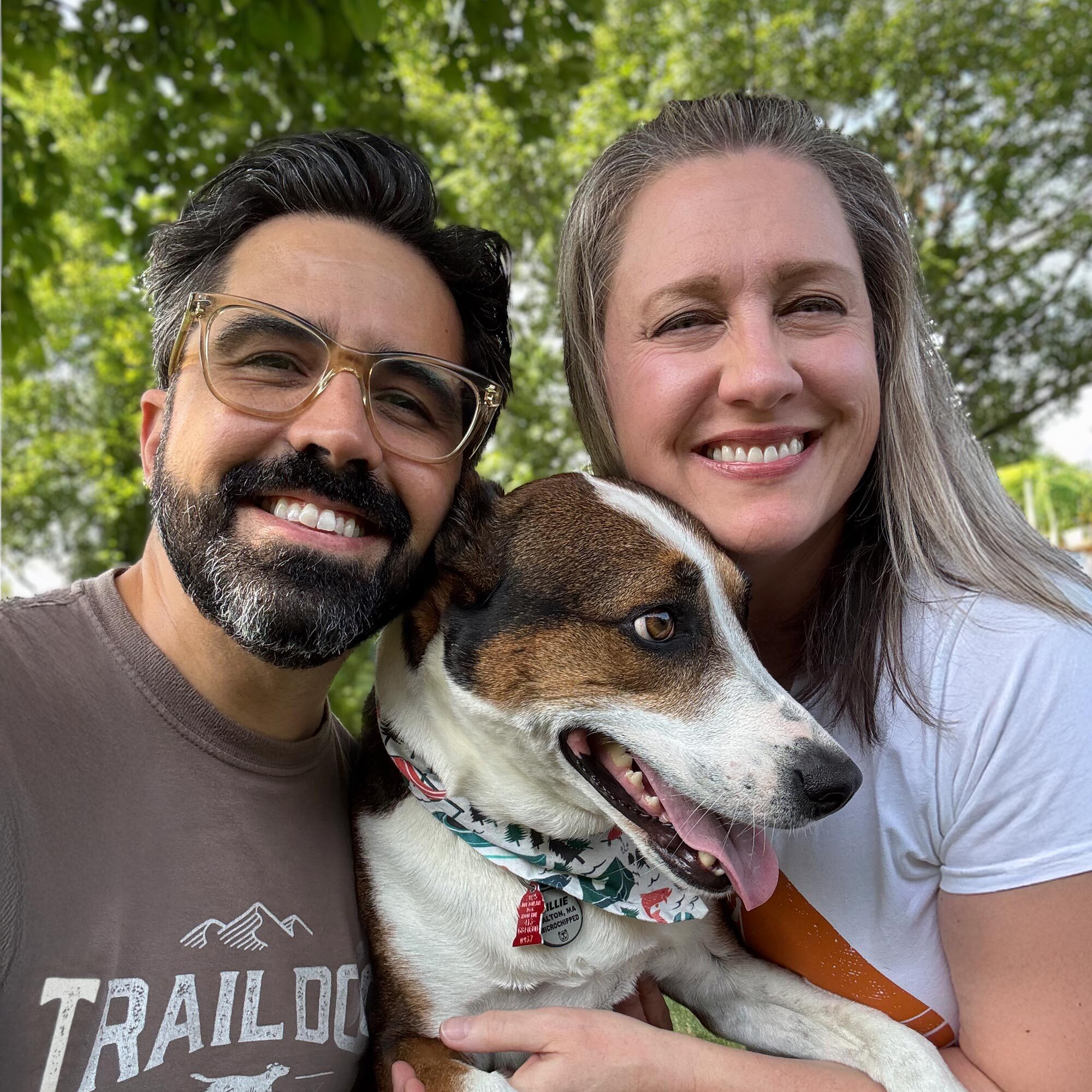 IMG_4628-reuben-amber-millie-2K Reuben Lara, Amber Lara and Millie the dog of Barkshire Dog Trading Co. pose under a tree